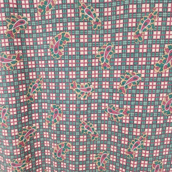 Amazon.com: Rowley Cynthia Sheet Set Plaid Checked Tartan  Vintage Hunter Green Maroon Red Ruffle Flat Sheet Full Queen Paisley Check Plaid